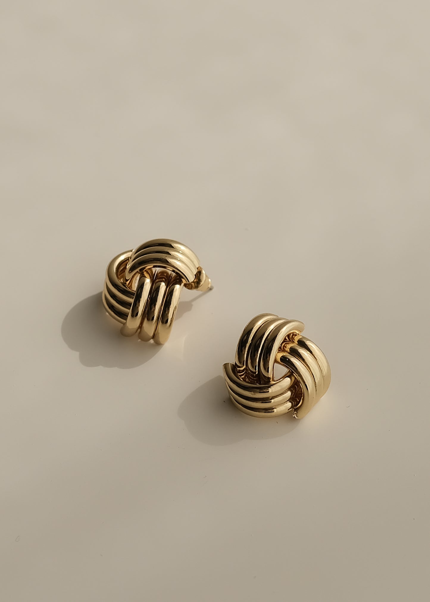 Les Earrings